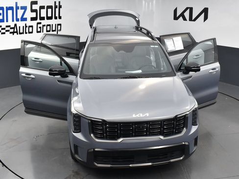 Certified 2024 Kia Sorento SX Prestige w/ Sage Leather Package AWD/4WD image 29