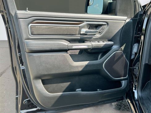 Used 2022 RAM 1500 Laramie AWD/4WD image 21