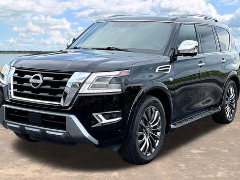 Used 2021 Nissan Armada Platinum w/ Captain's Chairs Package RWD image 4