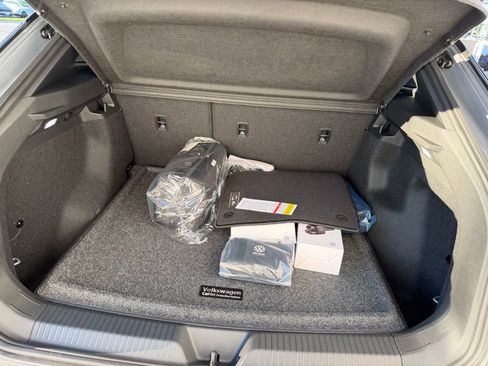 New 2026 Volkswagen ID.4 Pro image 25