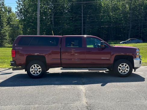 Used 2015 Chevrolet Silverado 3500 LT w/ LT Convenience Package AWD/4WD image 2