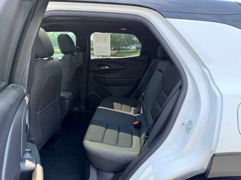 Certified 2023 Chevrolet TrailBlazer RS w/ Sun and Liftgate Package FWD image 8