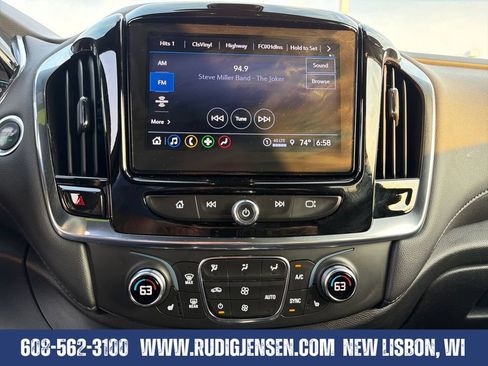 Used 2023 Chevrolet Traverse LT w/ Midnight/Sport Edition AWD/4WD image 17