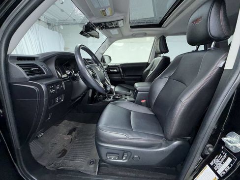 Certified 2023 Toyota 4Runner TRD Off-Road Premium w/ Moonroof Package AWD/4WD image 4