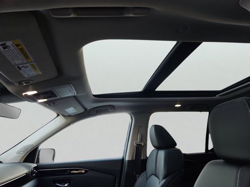 New 2025 Honda Pilot Touring image 10