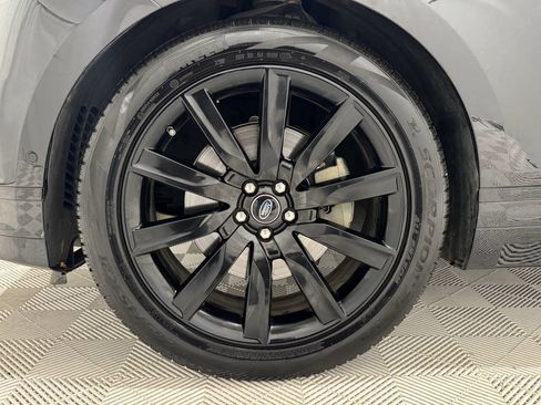 Used 2018 Land Rover Range Rover Velar R-Dynamic SE image 42