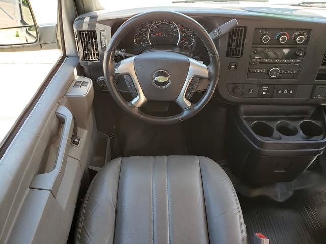 Used 2018 Chevrolet Express 2500 w/ Driver Convenience Package RWD image 15