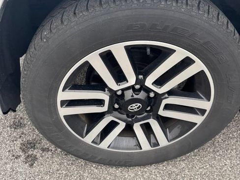 Used 2024 Toyota 4Runner Limited AWD/4WD image 9