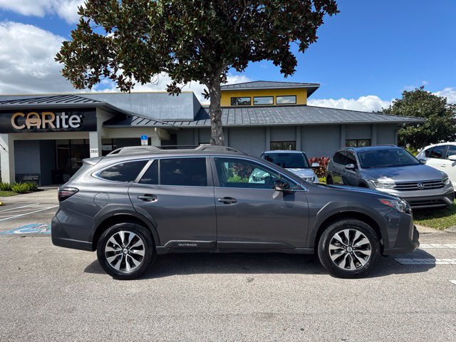 Used 2023 Subaru Outback Limited AWD/4WD image 8