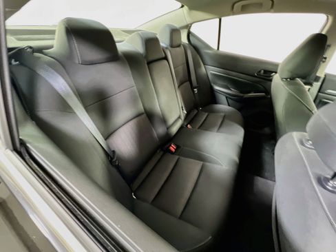Used 2023 Nissan Altima 2.5 SV FWD image 24