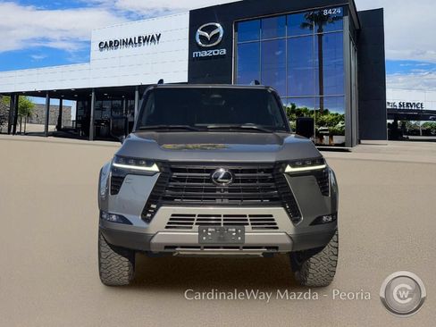 Used 2025 Lexus GX 550 AWD/4WD image 6