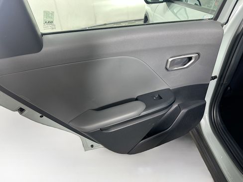 Used 2025 Kia K4 LXS image 25