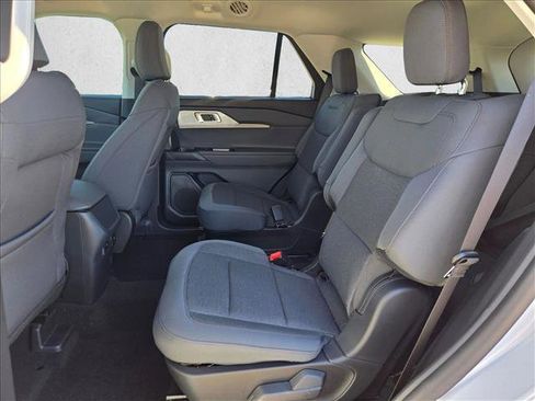 New 2026 Ford Explorer Active RWD image 16
