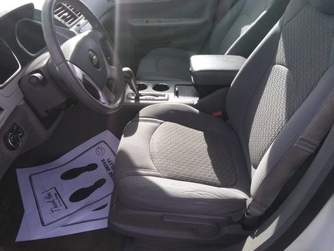 Used 2012 Chevrolet Traverse LS image 15