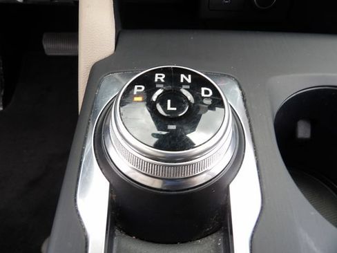 Certified 2020 Ford Escape SEL FWD image 22
