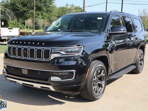 Used 2023 Jeep Wagoneer Series III w/ Convenience Group I RWD image 8
