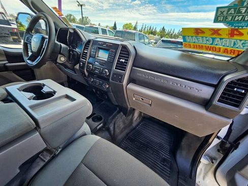 Used 2019 Ford F250 XL w/ Power Equipment Group AWD/4WD image 18