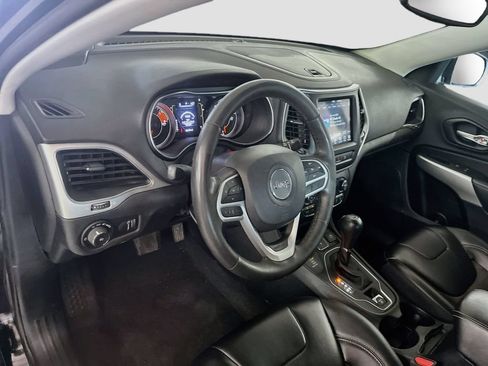 Used 2022 Jeep Cherokee Latitude AWD/4WD image 9