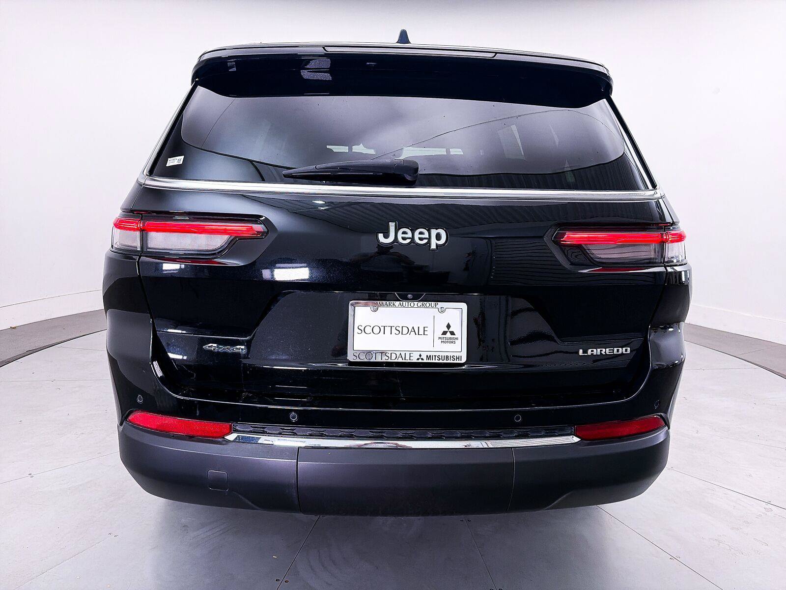 Used 2023 Jeep Grand Cherokee L Laredo w/ Luxury Tech Group I AWD/4WD image 13