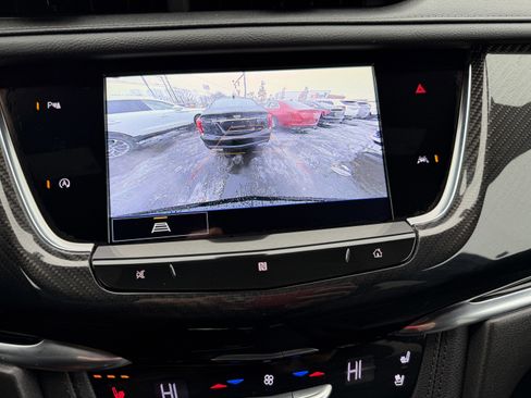 Used 2021 Cadillac XT6 Sport image 12