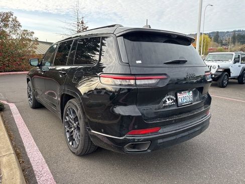 Used 2024 Jeep Grand Cherokee L Summit w/ Advanced Protech Group IV image 5