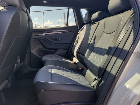 New 2026 Volkswagen Tiguan SEL R-Line AWD/4WD image 9