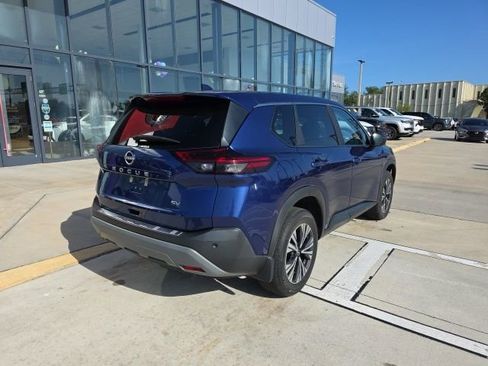 Used 2023 Nissan Rogue SV FWD image 4