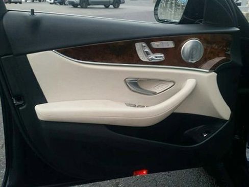 Used 2017 Mercedes-Benz E 300 4MATIC image 12