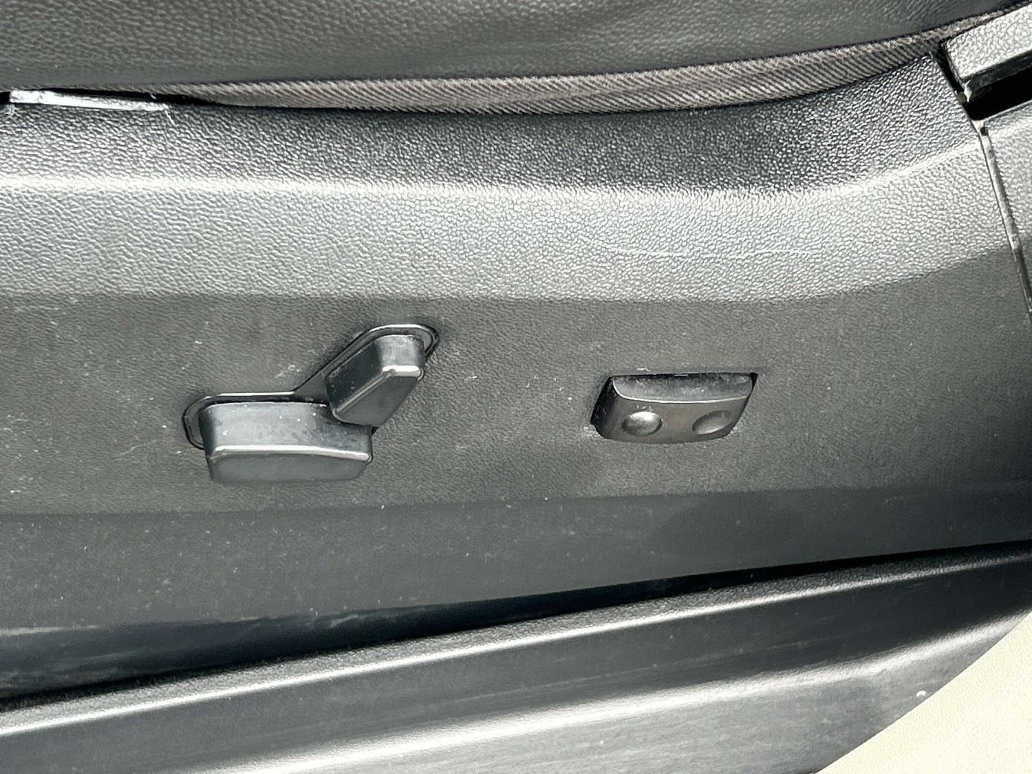 Used 2019 Dodge Grand Caravan SXT FWD image 30