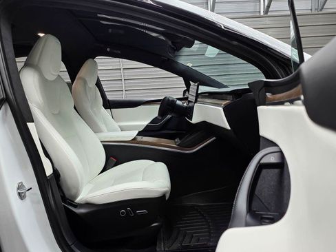 Used 2022 Tesla Model X AWD/4WD image 14