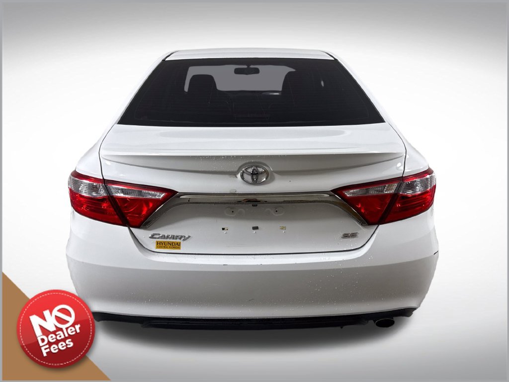 Used 2017 Toyota Camry SE FWD image 5