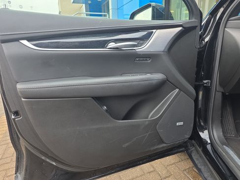 Used 2025 Cadillac XT5 Premium Luxury image 14