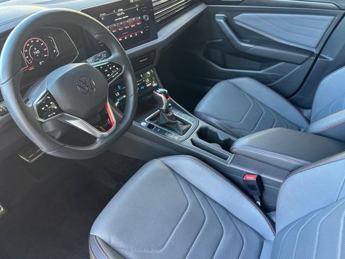 Used 2025 Volkswagen Jetta GLI Autobahn FWD image 10