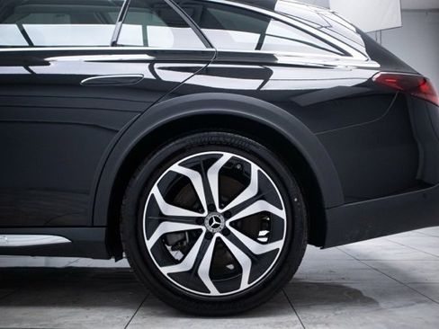 Used 2025 Mercedes-Benz E 450 4MATIC All-Terrain Wagon image 33