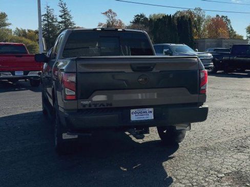 Used 2024 Nissan Titan PRO-4X w/ Pro-4x Utility Package image 7