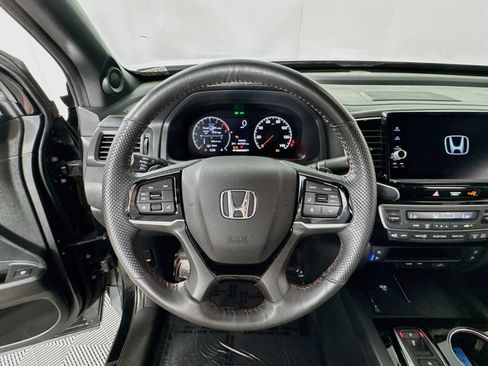 Certified 2024 Honda Ridgeline Black Edition image 13