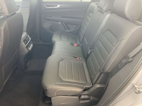 New 2026 Volkswagen Atlas Cross Sport SEL R-Line AWD/4WD image 15