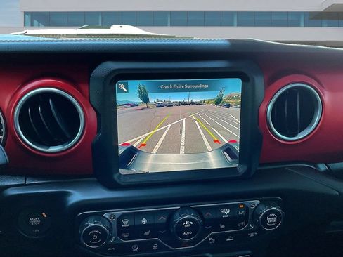 Used 2020 Jeep Gladiator Rubicon AWD/4WD image 15