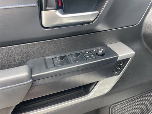 Used 2023 Toyota Sequoia Platinum image 11