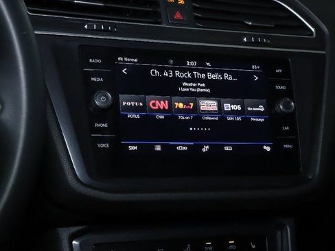 Certified 2024 Volkswagen Tiguan SE AWD/4WD image 27