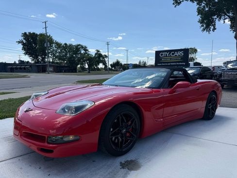 Used 2002 Chevrolet Corvette Convertible w/ Preferred Equipment Group2 RWD image 1
