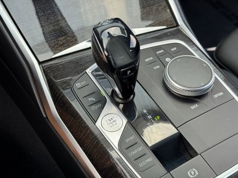 Used 2021 BMW 330i Sedan w/ Convenience Package image 31