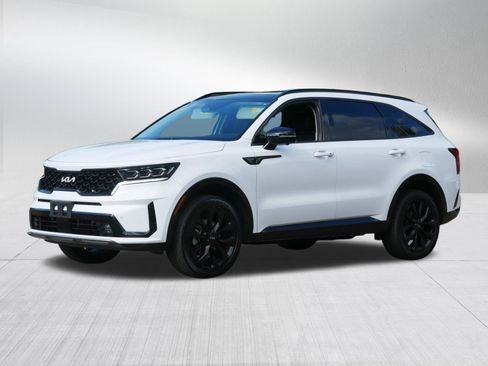 Certified 2023 Kia Sorento SX AWD/4WD image 3