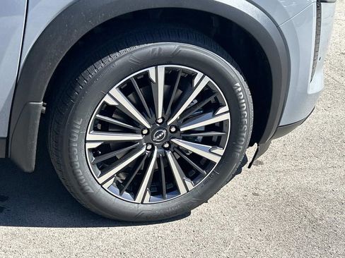 New 2026 Nissan Pathfinder Platinum w/ Lighting Package AWD/4WD image 9