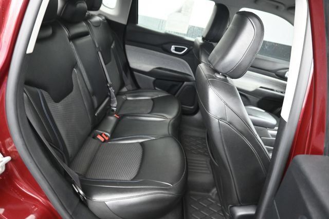 Used 2022 Jeep Compass Latitude AWD/4WD image 7
