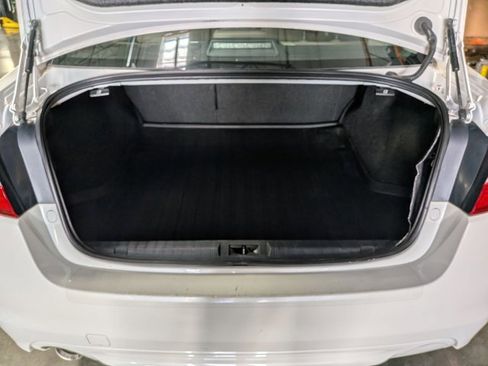 Used 2015 Subaru Legacy 2.5i Limited image 6