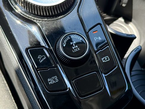 Certified 2025 Kia Sportage LX AWD/4WD image 23