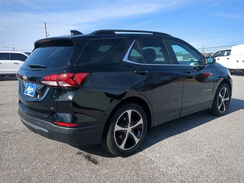 Used 2023 Chevrolet Equinox LT image 3