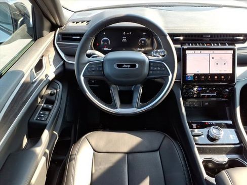 New 2025 Jeep Grand Cherokee L Limited w/ Luxury Tech Group II image 5