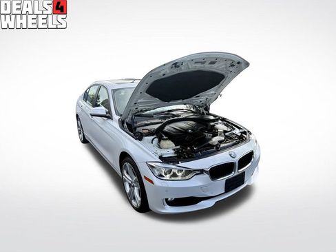 Used 2015 BMW 335i xDrive Sedan AWD/4WD image 4